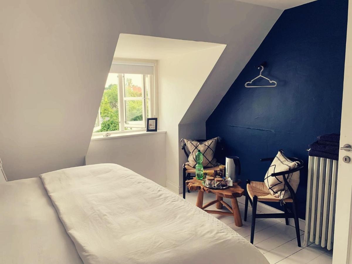 Room In A Danish Cottage With Garden View, 10 Min To Cph Gentofte Kültér fotó